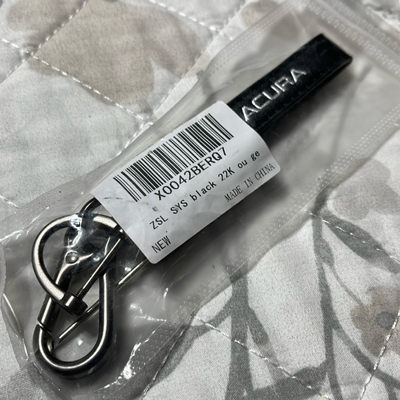 New Acura key ring and mini screwdriver - Picture 5 of 5